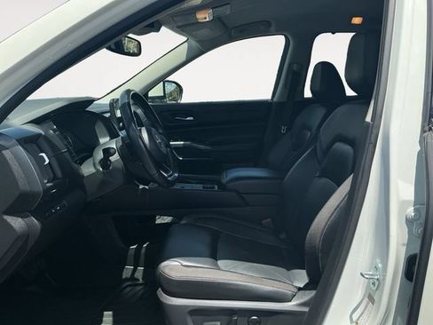 Used 2022 Nissan Pathfinder SL w/ Cargo Package AWD/4WD image 8