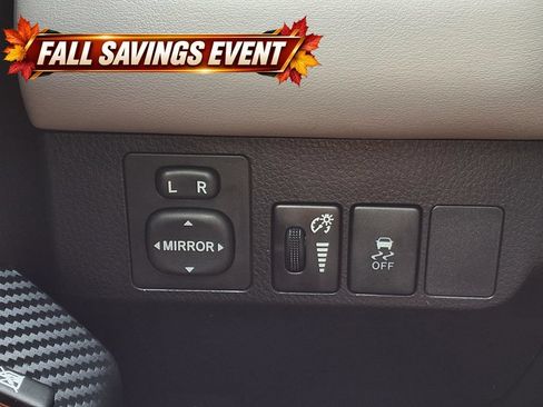 Used 2013 Toyota RAV4 XLE FWD image 24