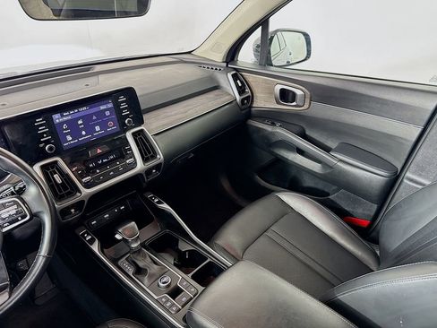 Used 2021 Kia Sorento EX image 24