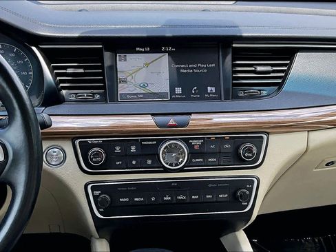 Used 2019 Kia Cadenza Technology FWD image 11