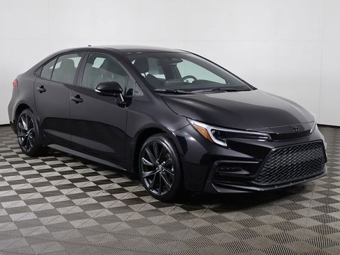 Used 2025 Toyota Corolla SE FWD image 45