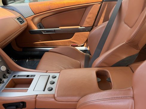 Used 2006 Aston Martin DB9 Volante RWD image 16