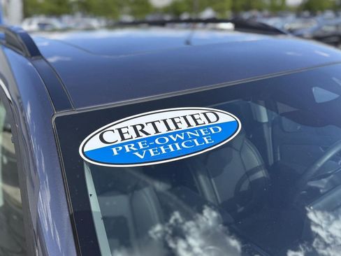 Certified 2025 Honda Pilot Touring image 6