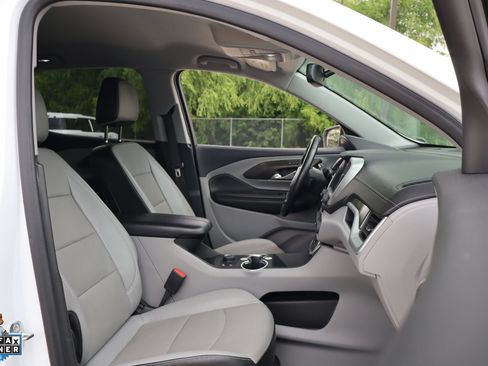 Used 2024 GMC Terrain SLT FWD image 29