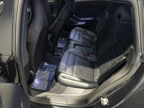 Used 2022 Porsche Taycan 4 Cross Turismo image 19