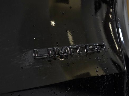 Used 2025 Toyota Grand Highlander AWD Hybrid image 15