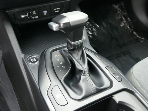 Used 2025 Kia K4 FWD image 23