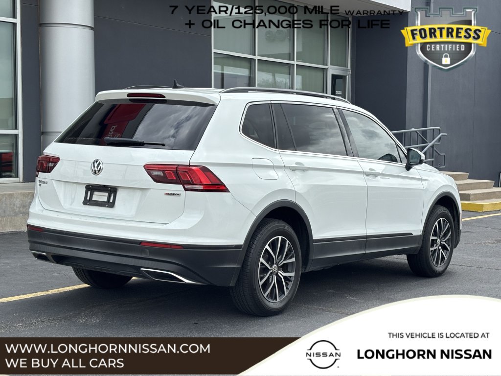 Used 2019 Volkswagen Tiguan SE w/ Panoramic Sunroof Package AWD/4WD image 3