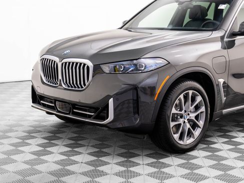 New 2026 BMW X5 xDrive50e w/ Executive Package image 39
