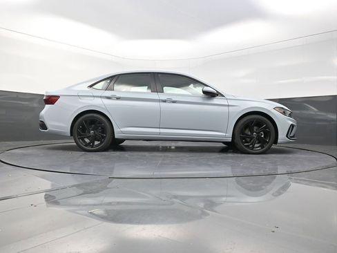 New 2026 Volkswagen Jetta SE image 26