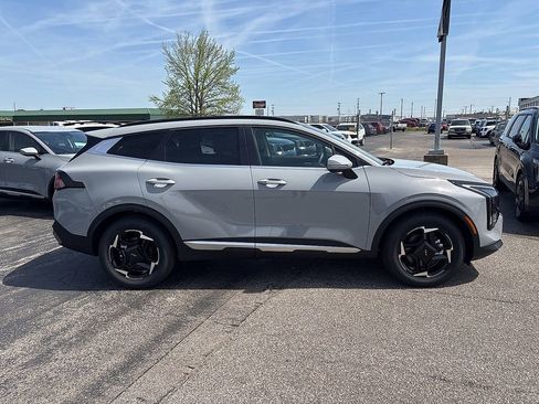 New 2026 Kia Sportage EX FWD image 2