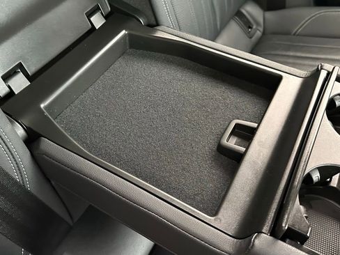 Used 2024 Audi Q8 e-tron Premium Plus w/ Premium Plus Package image 38