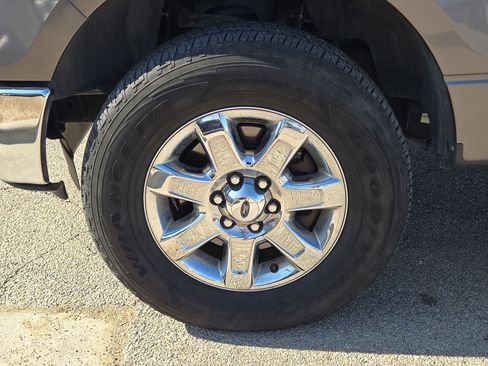 Used 2014 Ford F150 XLT w/ Equipment Group 302A Luxury AWD/4WD image 11