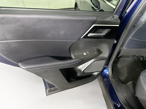 Used 2025 Mitsubishi Outlander SE FWD image 26