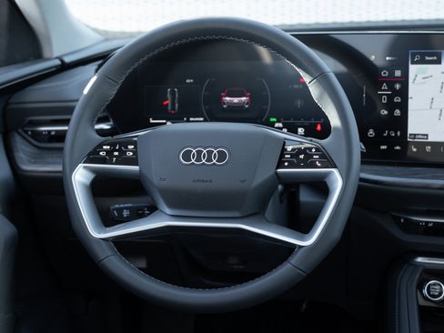 New 2025 Audi Q5 Premium Plus image 9