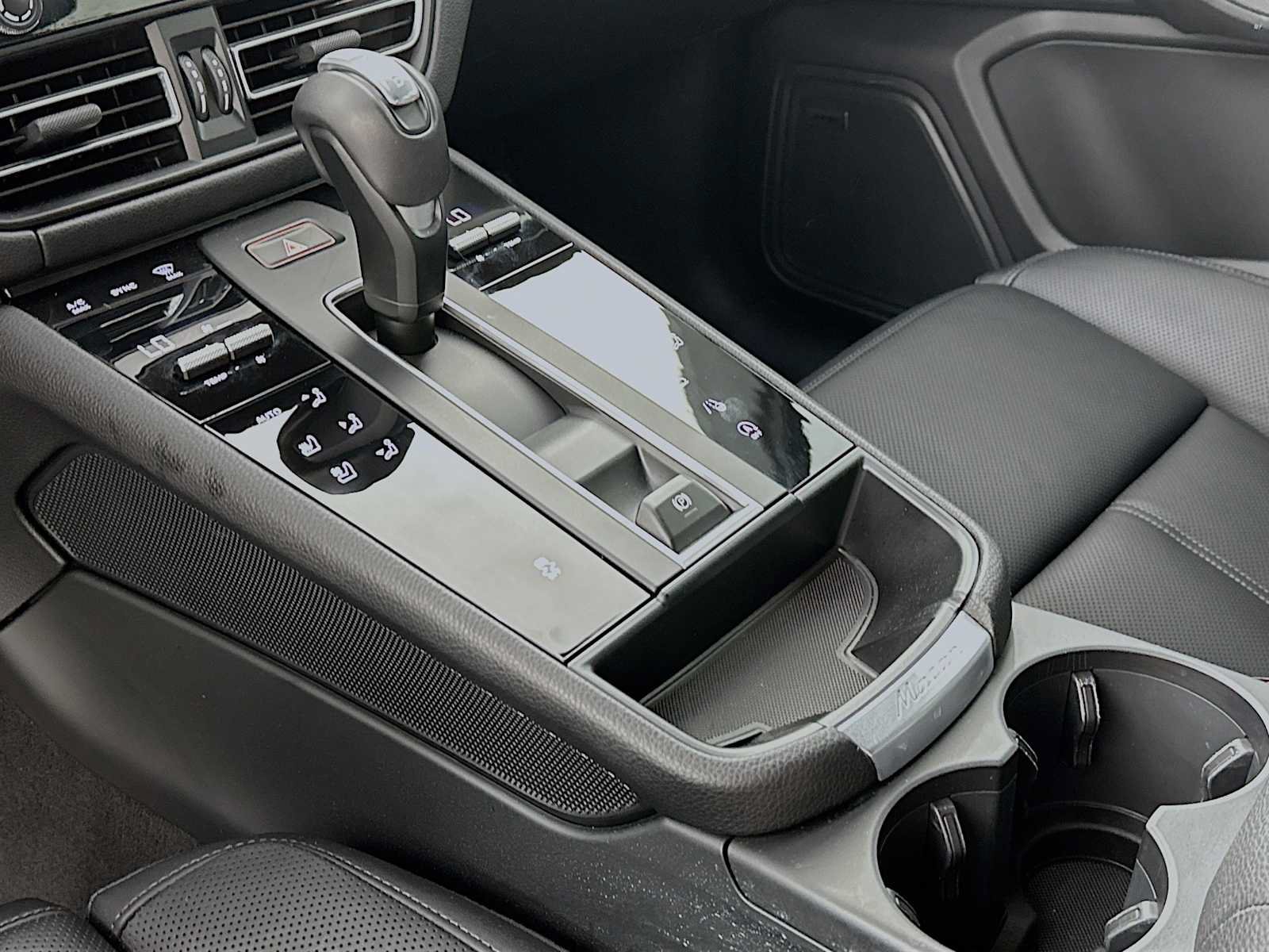 Certified 2026 Porsche Macan AWD/4WD image 20