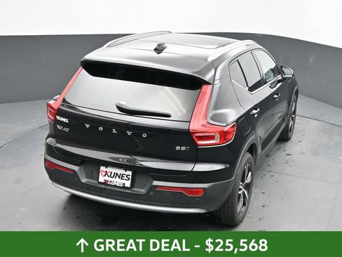 Used 2025 Volvo XC40 B5 Core AWD/4WD image 13