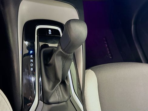 Used 2025 Toyota Corolla LE FWD image 25