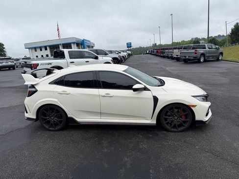 Used 2018 Honda Civic Type R image 8