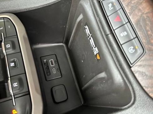 Used 2021 GMC Acadia Denali w/ Denali Ultimate Package AWD/4WD image 40