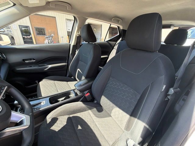 Used 2023 Nissan Kicks SV FWD image 20