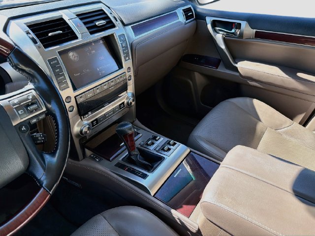 Used 2018 Lexus GX 460 Luxury AWD/4WD image 22