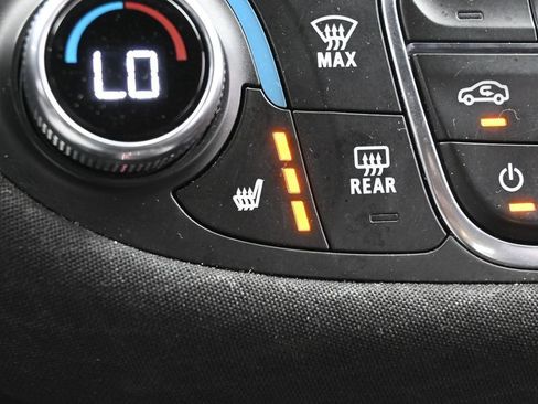 Used 2024 Chevrolet Malibu LT FWD image 20