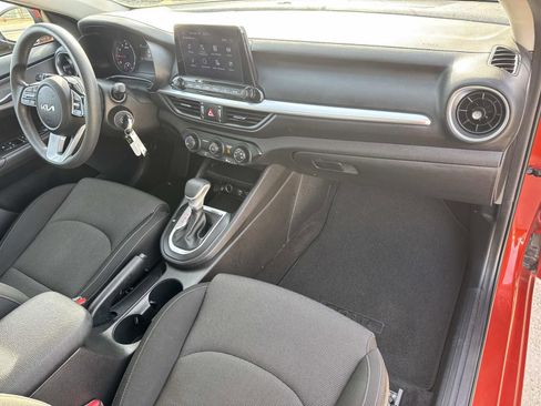 Used 2023 Kia Forte LXS image 10