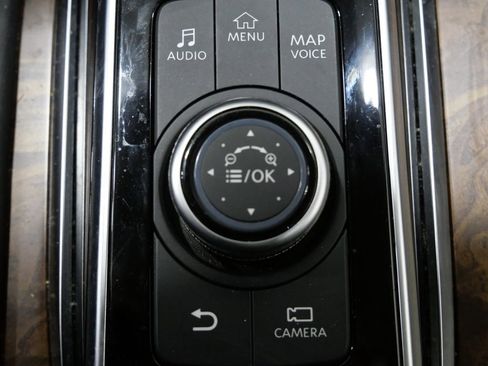 Used 2024 Nissan Armada SL w/ Captain's Chairs Package image 25