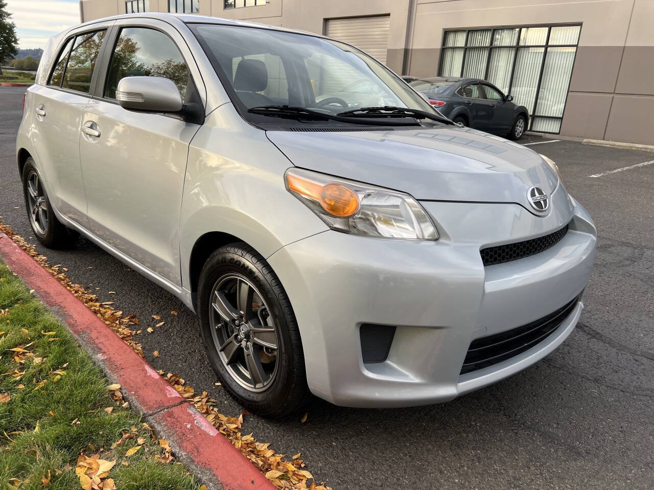 Used 2013 Scion xD 10 Series FWD image 2