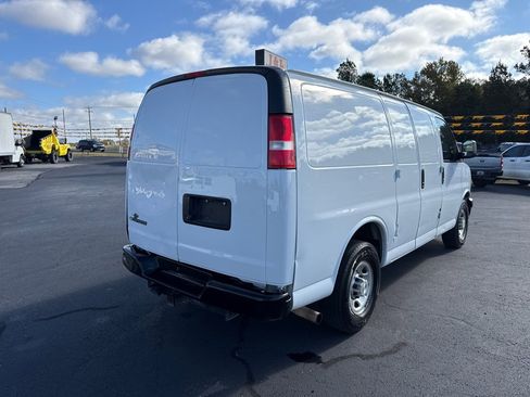 Used 2020 Chevrolet Express 2500 w/ Driver Convenience Package image 5