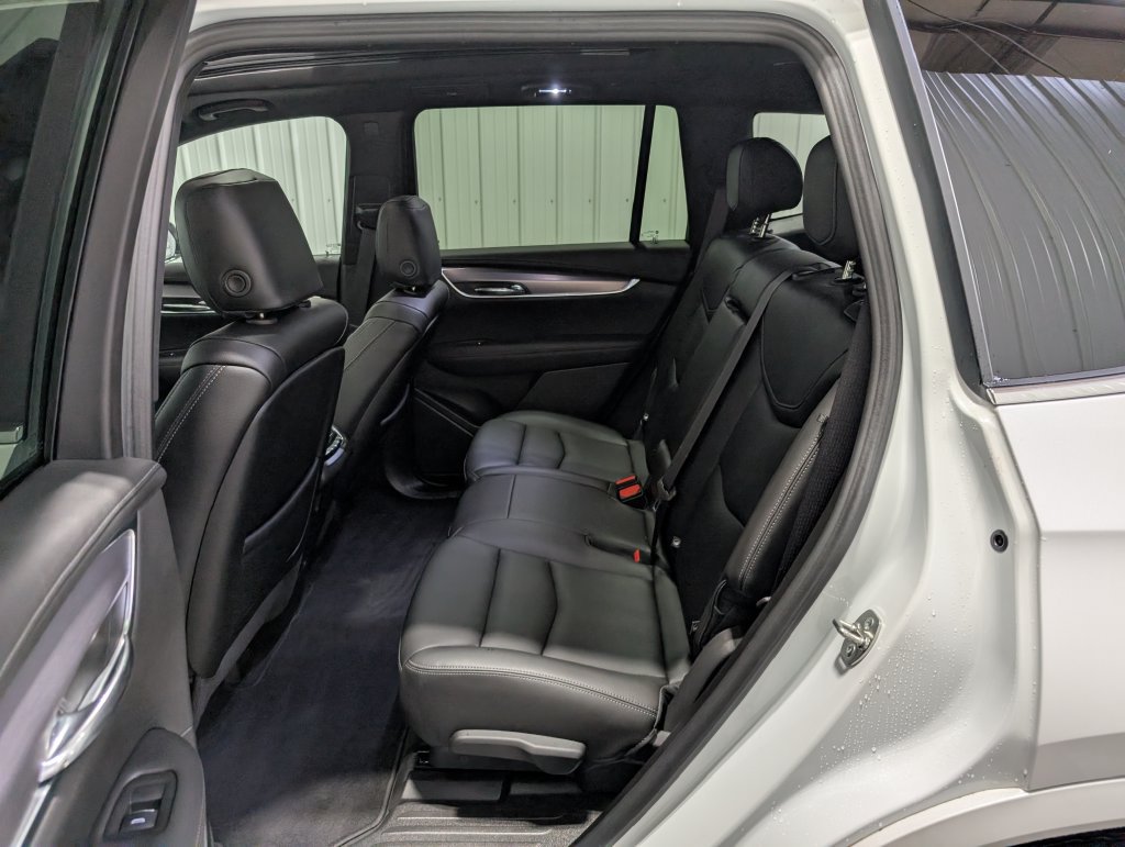 Used 2024 Cadillac XT6 Luxury AWD/4WD image 10