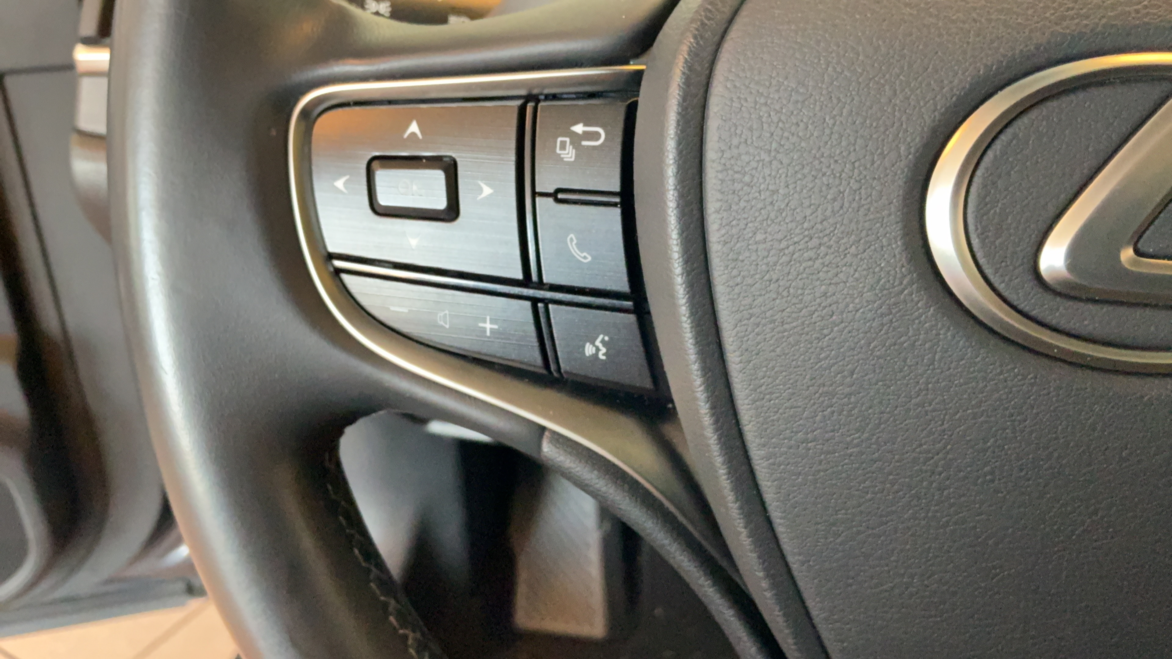 Used 2021 Lexus ES 350 w/ Accessory Package 2 FWD image 21