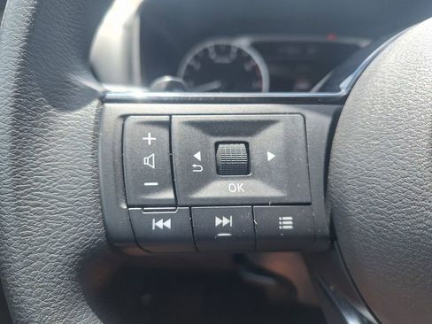 Used 2023 Nissan Rogue SV FWD image 13