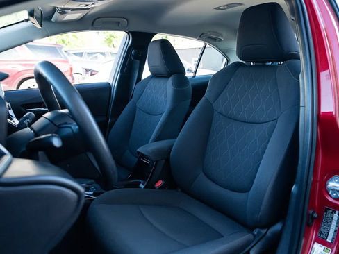 Used 2020 Toyota Corolla LE FWD image 17