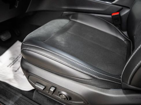 New 2025 Jeep Grand Cherokee Altitude w/ Trailer Tow Package image 32