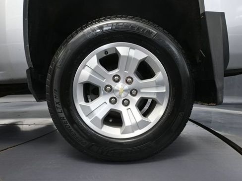 Used 2018 Chevrolet Silverado 1500 LT w/ All Star Edition AWD/4WD image 13