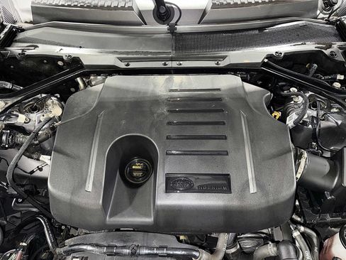 Used 2023 Land Rover Defender 110 SE AWD/4WD image 12