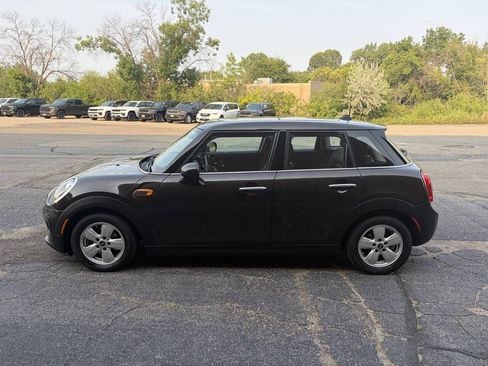 Used 2016 MINI Cooper 4-Door Hardtop FWD image 4