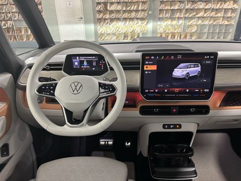 New 2025 Volkswagen ID. Buzz 1st Edition image 16