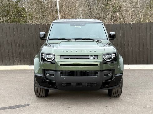 New 2026 Land Rover Defender 110 X-Dynamic SE image 9