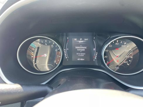 Used 2018 Jeep Compass Latitude FWD image 19