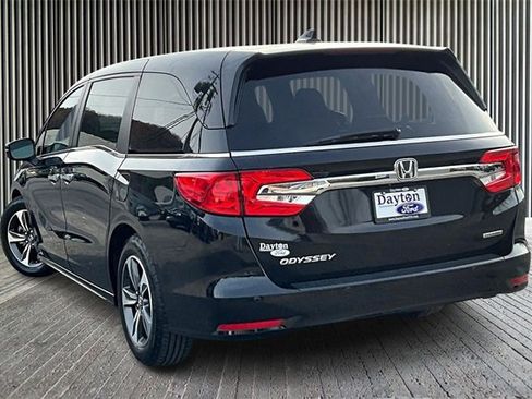 Used 2018 Honda Odyssey Touring image 12