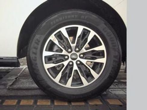 Used 2025 Ford Expedition Max Platinum AWD/4WD image 24