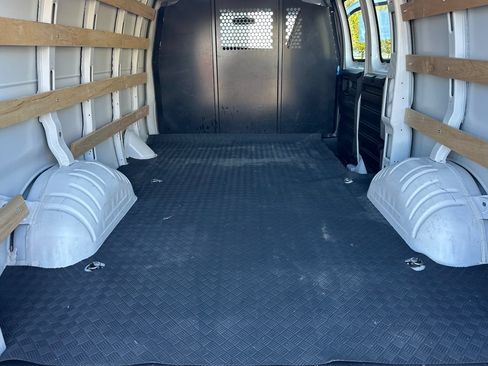 Used 2025 Chevrolet Express 2500 w/ Driver Convenience Package RWD image 15