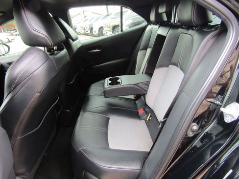 Used 2022 Toyota Corolla XSE FWD image 9