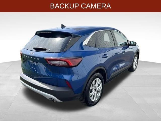 Used 2023 Ford Escape Active w/ Cold Weather Package FWD image 7