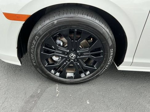 Used 2025 Honda Odyssey Sport-L image 11