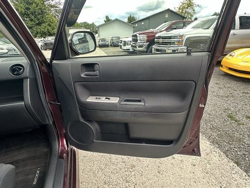 Used 2006 Scion xB FWD image 17