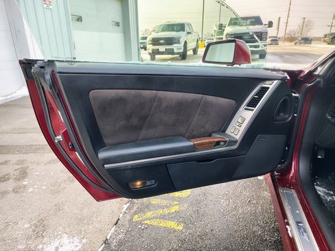 Used 2006 Cadillac XLR V image 9